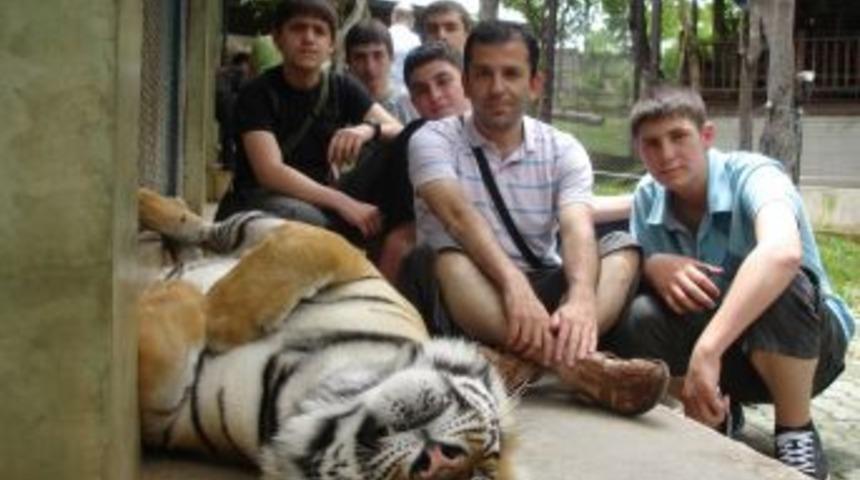 Altınbaşak, &ouml;ğrencilerini Uzakdoğu gezisiyle &ouml;d&uuml;llendirdi