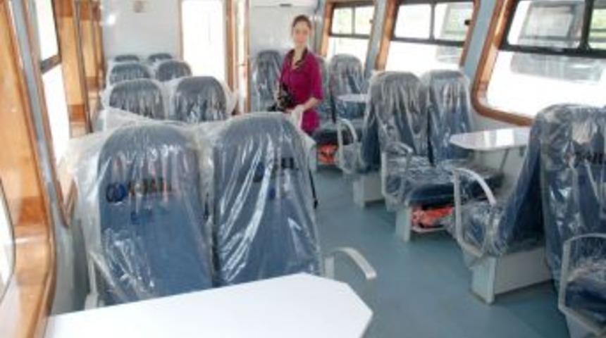 Doğu g&ouml;lleri i&ccedil;in inşa edilen yolcu gemileri İzmir'den yola &ccedil;ıktı