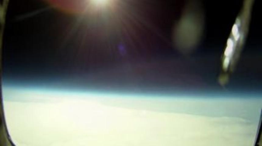 Yery&uuml;z&uuml;n&uuml; 30 km yukarıdan HD kamera ile g&ouml;r&uuml;nt&uuml;lediler