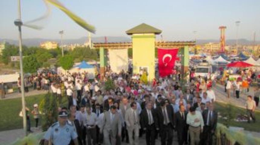 Akhisar 552. &Ccedil;ağlak Festivali ve Zeytin Şenlikleri başladı