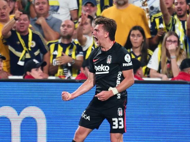 Rıdvan Yılmaz'dan Fenerbah&ccedil;eli oyuncuya flaş g&ouml;nderme! "B&uuml;y&uuml;k konuşmamak lazım"