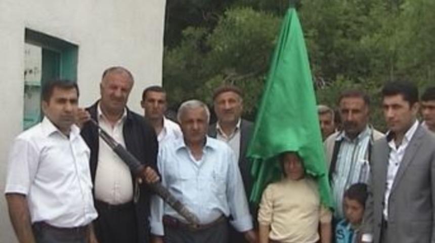 Şeyh Mahmut T&uuml;rbesi'ne binlerce kişi akın etti