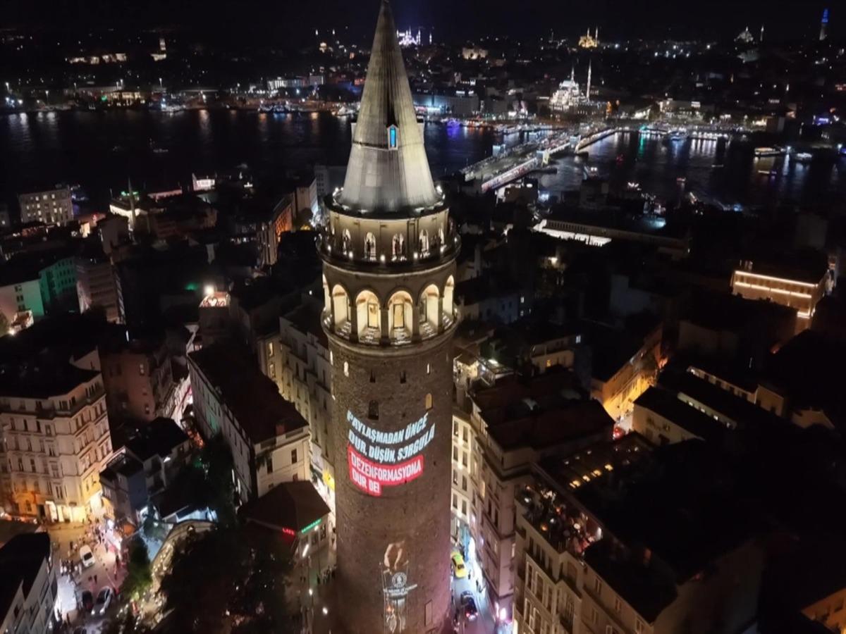 Dezenformasyonla mücadele mesajları Galata Kulesi’ne yansıtıldı 2