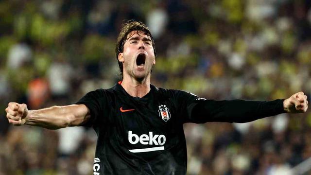 Dusan Vlahovic, Fenerbahçe'yi de boş geçmedi!
