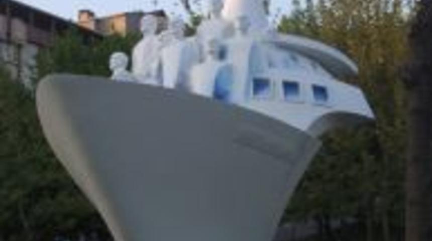 Mavi Marmara’ya ziyaretçi akını