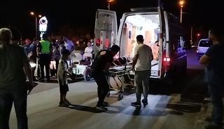 Otomobil ile elektrikli motosiklet &ccedil;arpıştı: 3 yaralı