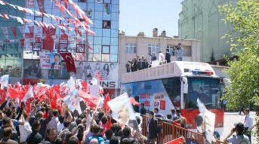 Kılı&ccedil;daroğlu Iğdırlılara &lsquo;Ardahanlılar&rsquo; diye sesledi