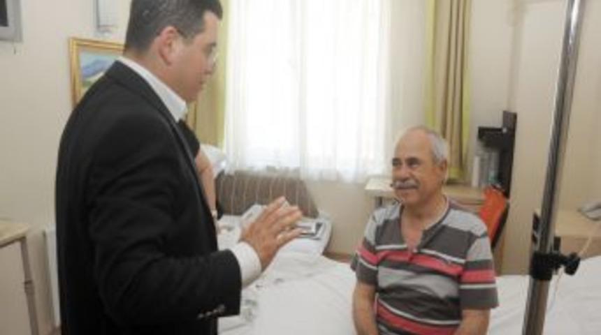 T&uuml;t&uuml;nc&uuml;, eski Başkan Manavoğlu&rsquo;nu ziyaret etti