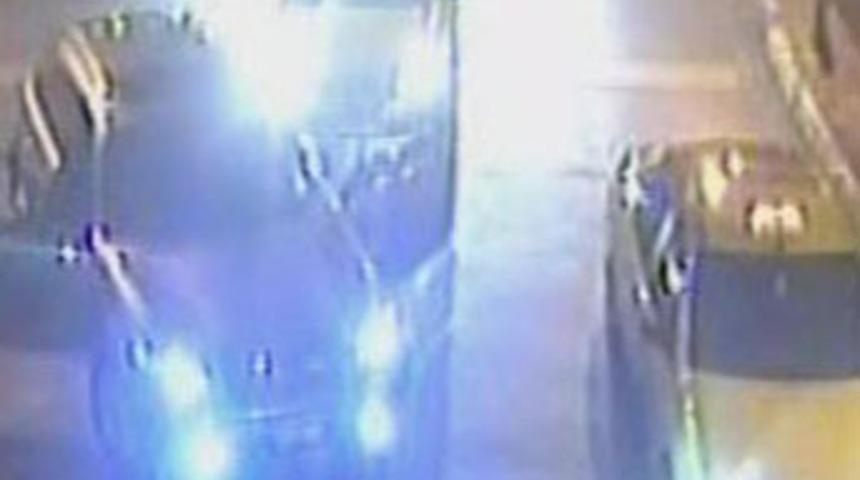 Taksi şof&ouml;r&uuml;nden kadın s&uuml;r&uuml;c&uuml;ye dayak