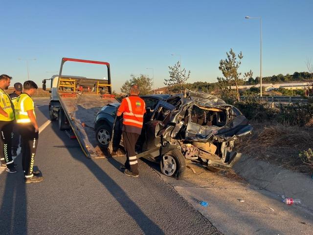 İstanbul'da feci kaza! 1'i &ccedil;ocuk 6 yaralı var
