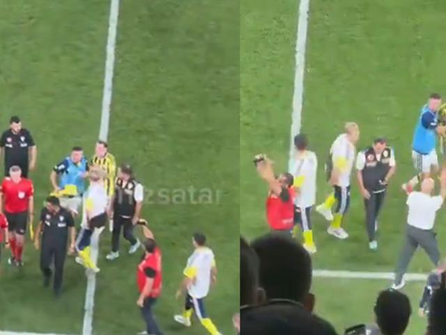 Derbi sonrası saha karıştı! Kerem Akt&uuml;rkoğlu hakem Halil Umut Meler'in &uuml;zerine y&uuml;r&uuml;d&uuml;