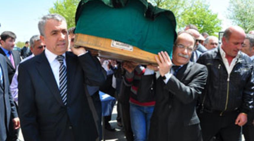 Eski dekana hazin t&ouml;ren