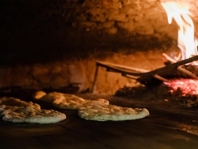 1150 kilometreyi bu ekmek i&ccedil;in gitti: Kendi elleriyle hazırladı