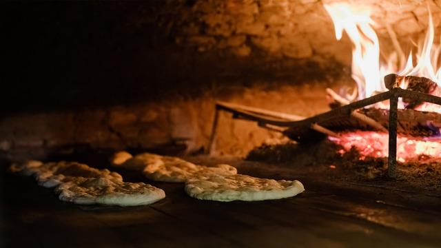 1150 kilometreyi bu ekmek için gitti: Kendi elleriyle hazırladı