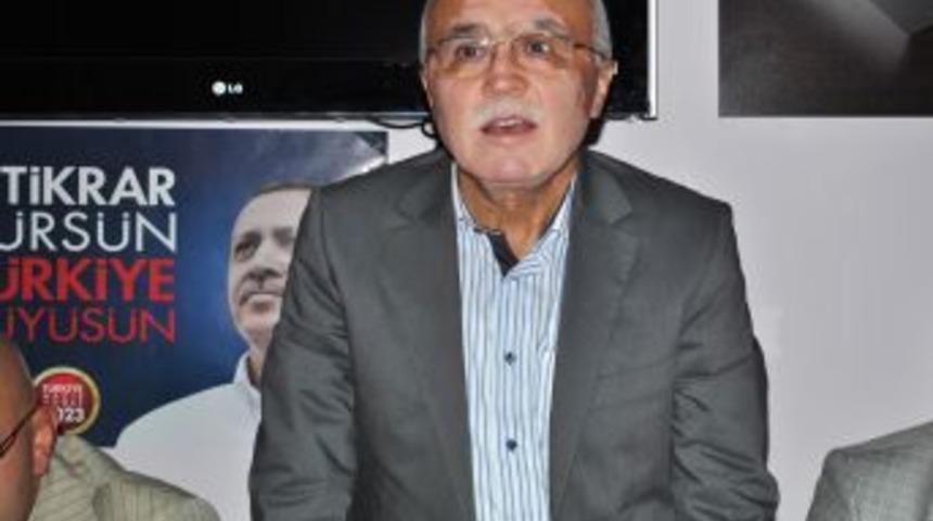 Sadık Yakut: T&uuml;rkiye, kuru g&uuml;r&uuml;lt&uuml;lere pabu&ccedil; bırakacak devlet değildir