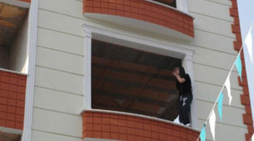 Sevgilisi son anda kurtardı