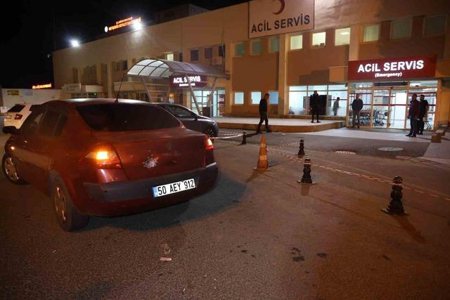 Polisin ş&uuml;phe &uuml;zerine durdurduğu ara&ccedil;tan cinayet ş&uuml;phelileri &ccedil;ıktı 7