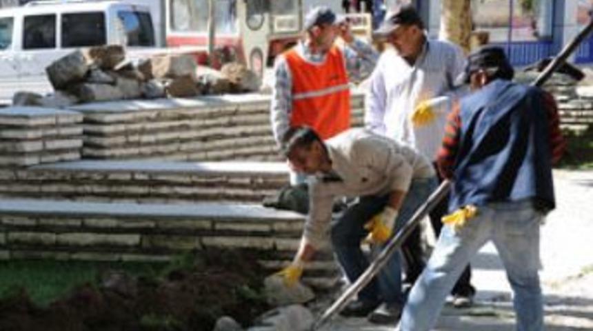 Yunus Emre parkı yeniden d&uuml;zenleniyor