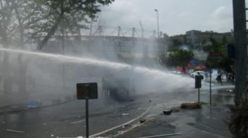 Y&Ouml;K m&uuml;dahalesinde 10 &ouml;ğrenci g&ouml;zaltına alındı