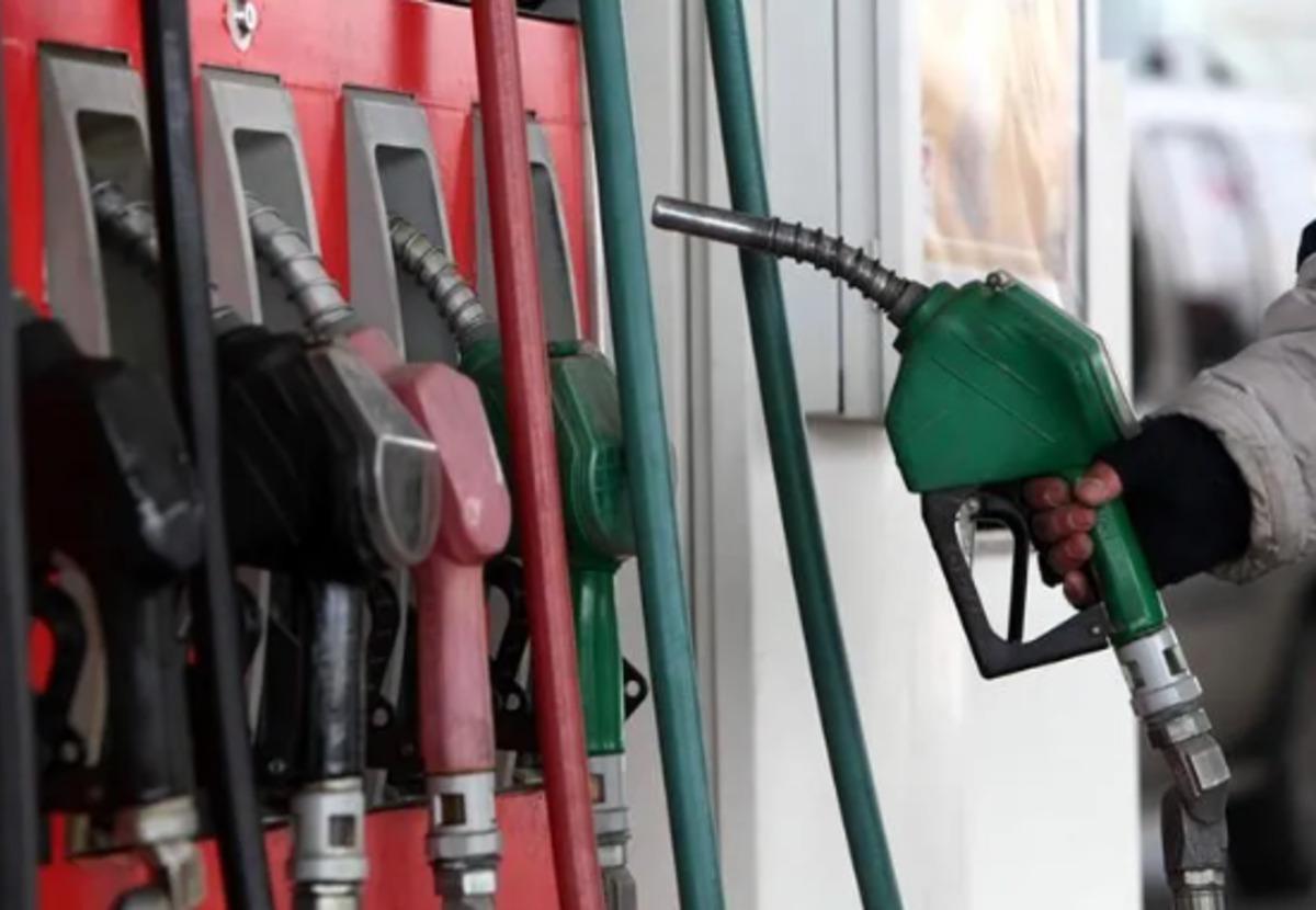 Petrol piyasasında tansiyon y&uuml;kseldi! ABD nin hamlesi fiyatları etkileyebilir 3