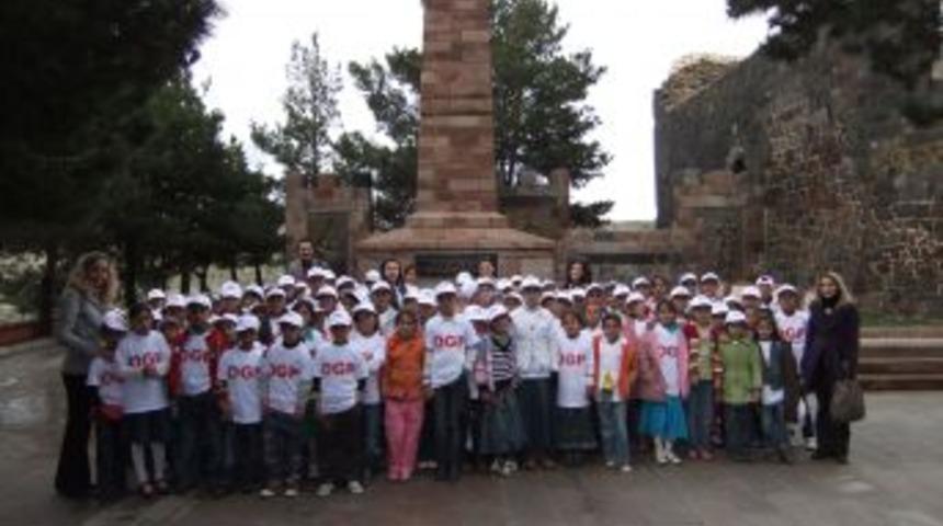 Karayazılı &ouml;ğrenciler 3 boyutlu sinema ile tanıştı