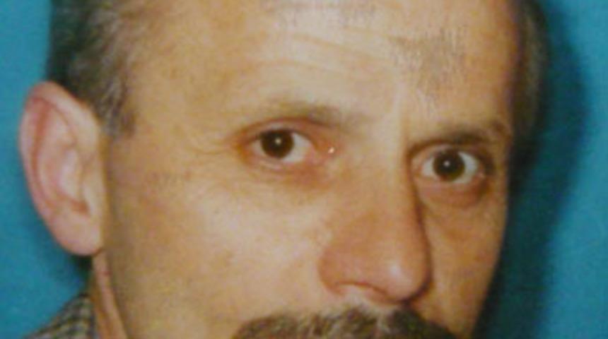 Merdivenden d&uuml;ş&uuml;p &ouml;ld&uuml;