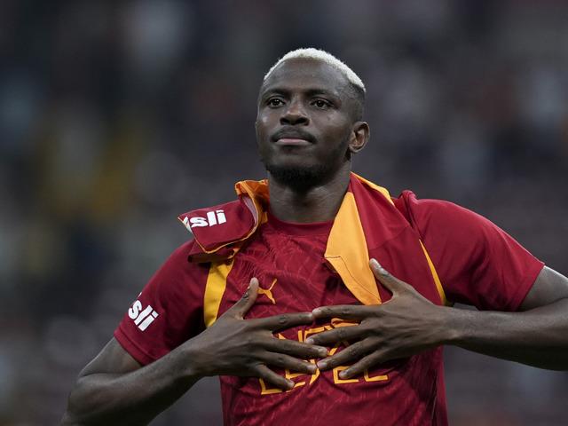Galatasaray'a Şampiyonlar Ligi &ouml;ncesi Victor Osimhen'den k&ouml;t&uuml; haber!