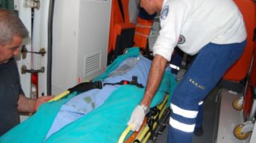 Kozan&rsquo;da elektrik akımına kapılan gen&ccedil; ağır yaralandı