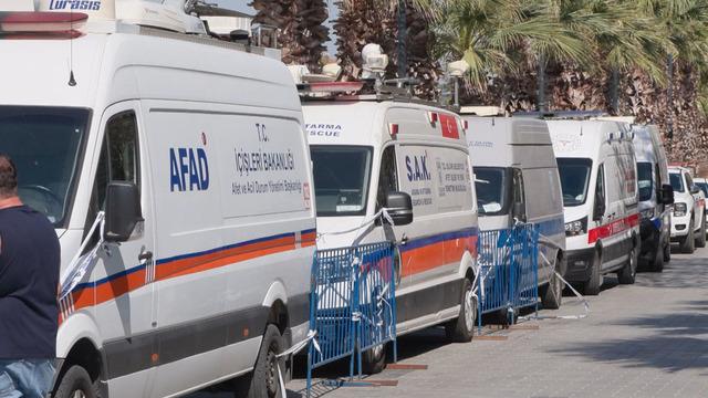 5. g&uuml;ne girildi! Silivri&rsquo;de batan geminin m&uuml;rettebatı i&ccedil;in bekleyiş s&uuml;r&uuml;yor 4