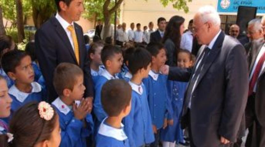 &lsquo;D&uuml;nyada rekabet &ccedil;ok &ccedil;etinleşiyor &ccedil;ocuklarımızı donanımlı yetiştirmeliyiz&rsquo;