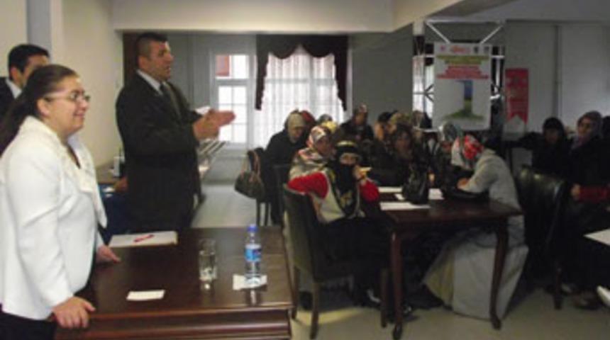 Kadına ve &ccedil;ocuğa karşı şiddet semineri