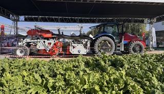 T&Uuml;BİTAK desteğiyle pancar hasat makinesi &uuml;rettiler