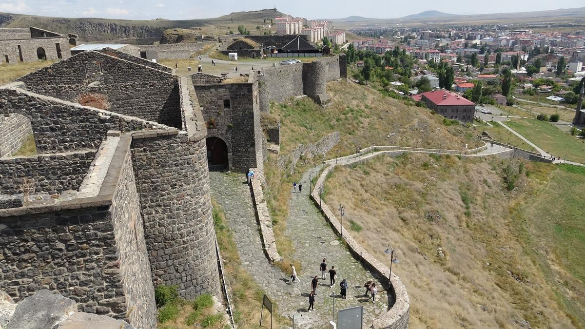 Türkiye nin en iyi korunan kalesi: 900 yıldır ayakta 8