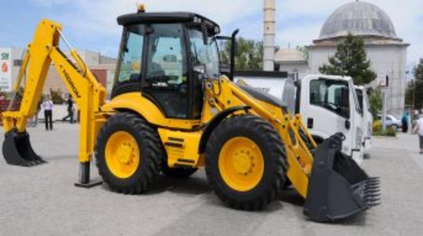 Malatya Belediyesi ara&ccedil; parkını yeniliyor