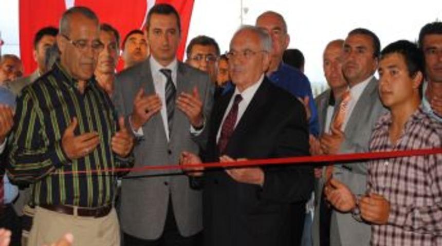 Bakan G&ouml;n&uuml;l: Menderes'in g&uuml;n&uuml;m&uuml;zdeki temsilcisi Başbakanımız Erdoğan