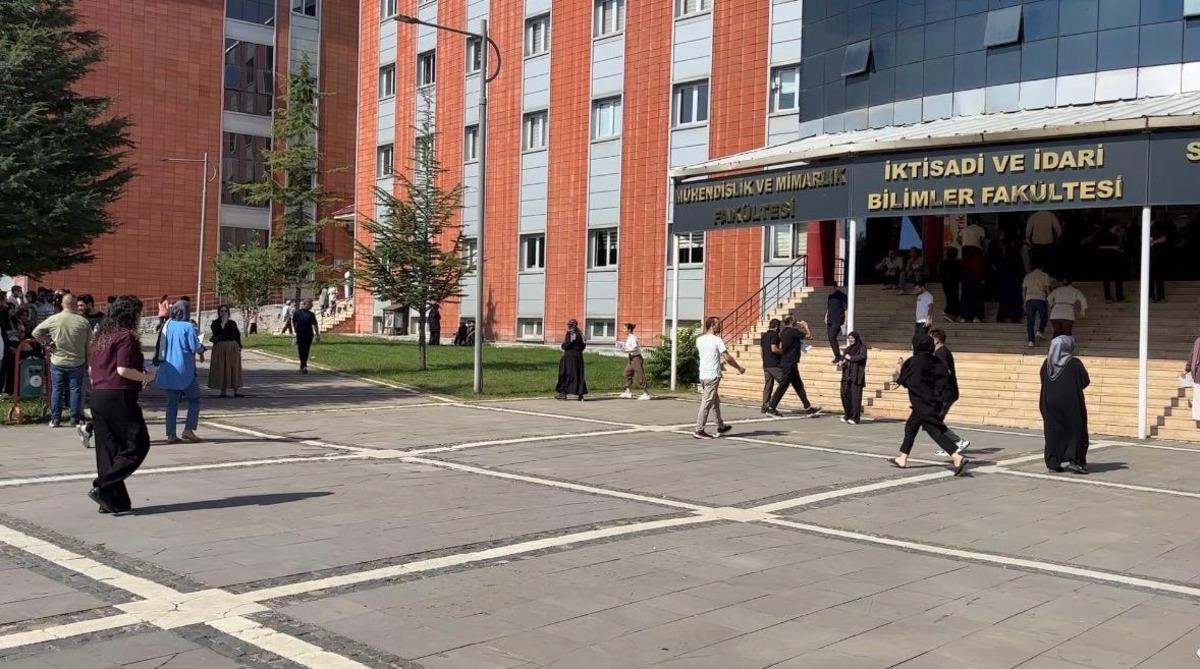KPSS’de saniyelerle yarış! Yalın ayak koştu yetişemedi 2