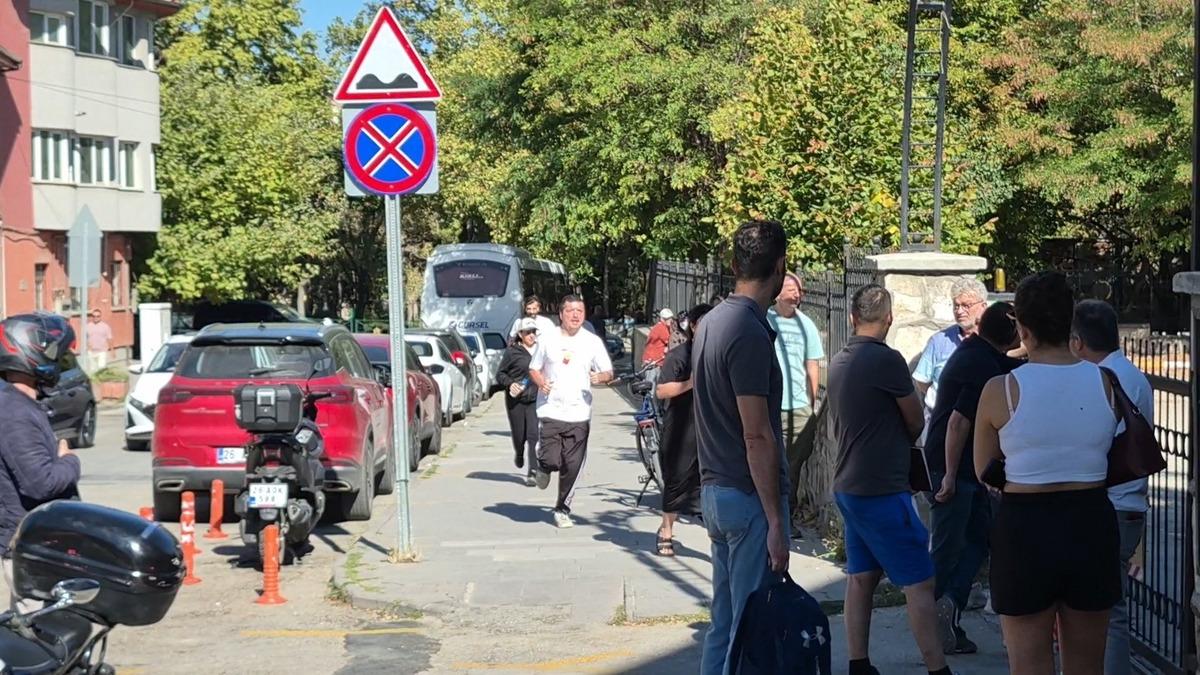 KPSS’de saniyelerle yarış! Yalın ayak koştu yetişemedi 3