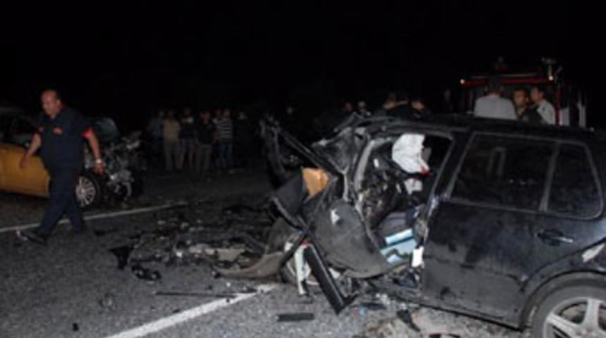 Miting dönüşü kaza: 2'si polis 4 ölü