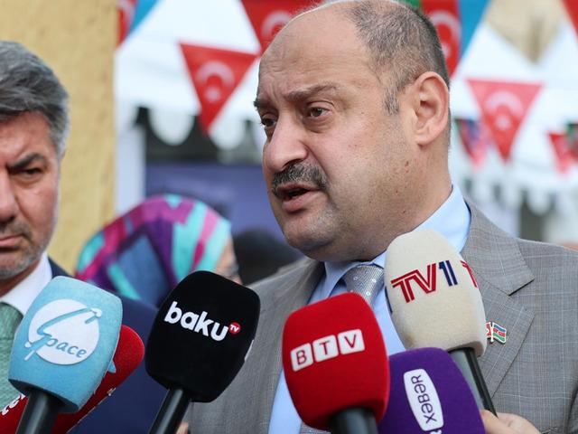 Şanlıurfa'nın k&uuml;lt&uuml;r&uuml; Bak&uuml;'de g&ouml;n&uuml;lleri buluşturdu