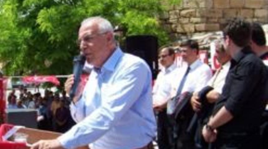 Bu insanlar unu bile dışarıdan alıyor