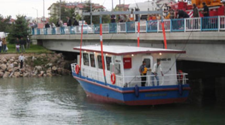 Kubadabad Gemisi Beyşehir G&ouml;l&uuml;'ne indirildi