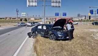&Ccedil;orum&rsquo;da iki otomobil &ccedil;arpıştı: 5 yaralı