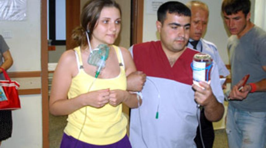 Rus rehberler zehirlendi