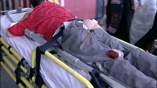 Kalçasındaki demirle hastaneye getirildi