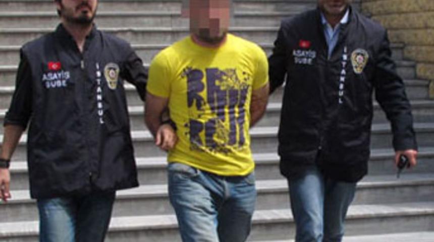 Ablasını &ouml;ld&uuml;rd&uuml;