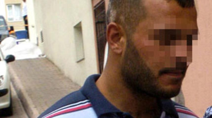 Fuhuşa zorladığı eşini 31 yerinden bı&ccedil;akladı