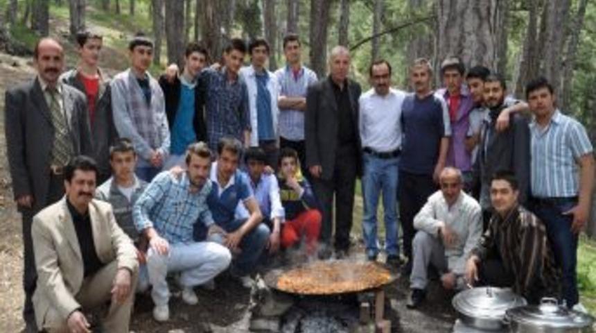 &Ouml;ğrenciler piknikte eğlendi