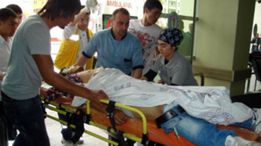 Lise öğrencisi 10 yerinden bıçaklandı