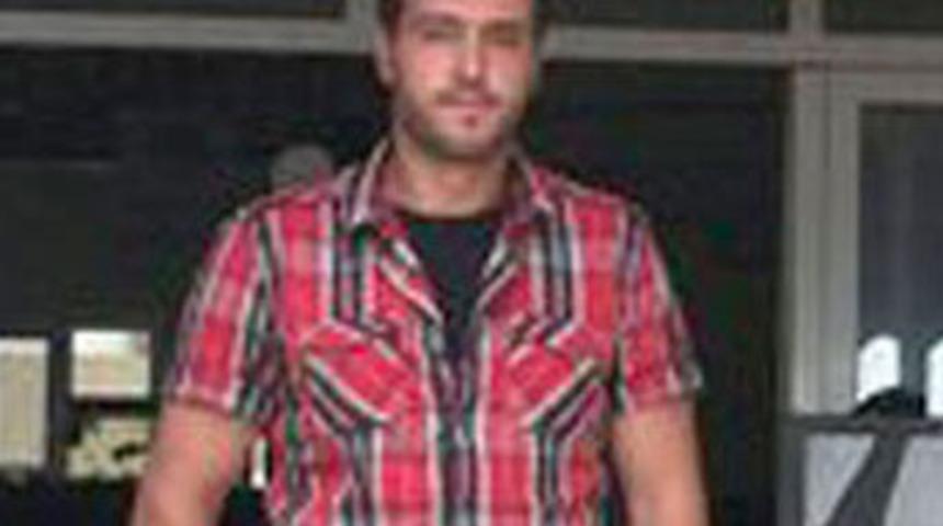 Erkek arkadaşını ezdi