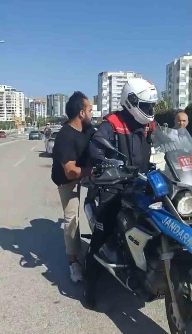 Ankara&rsquo;da KPSS&rsquo;ye ge&ccedil; kalan adayı, jandarma sınava yetiştirdi 2